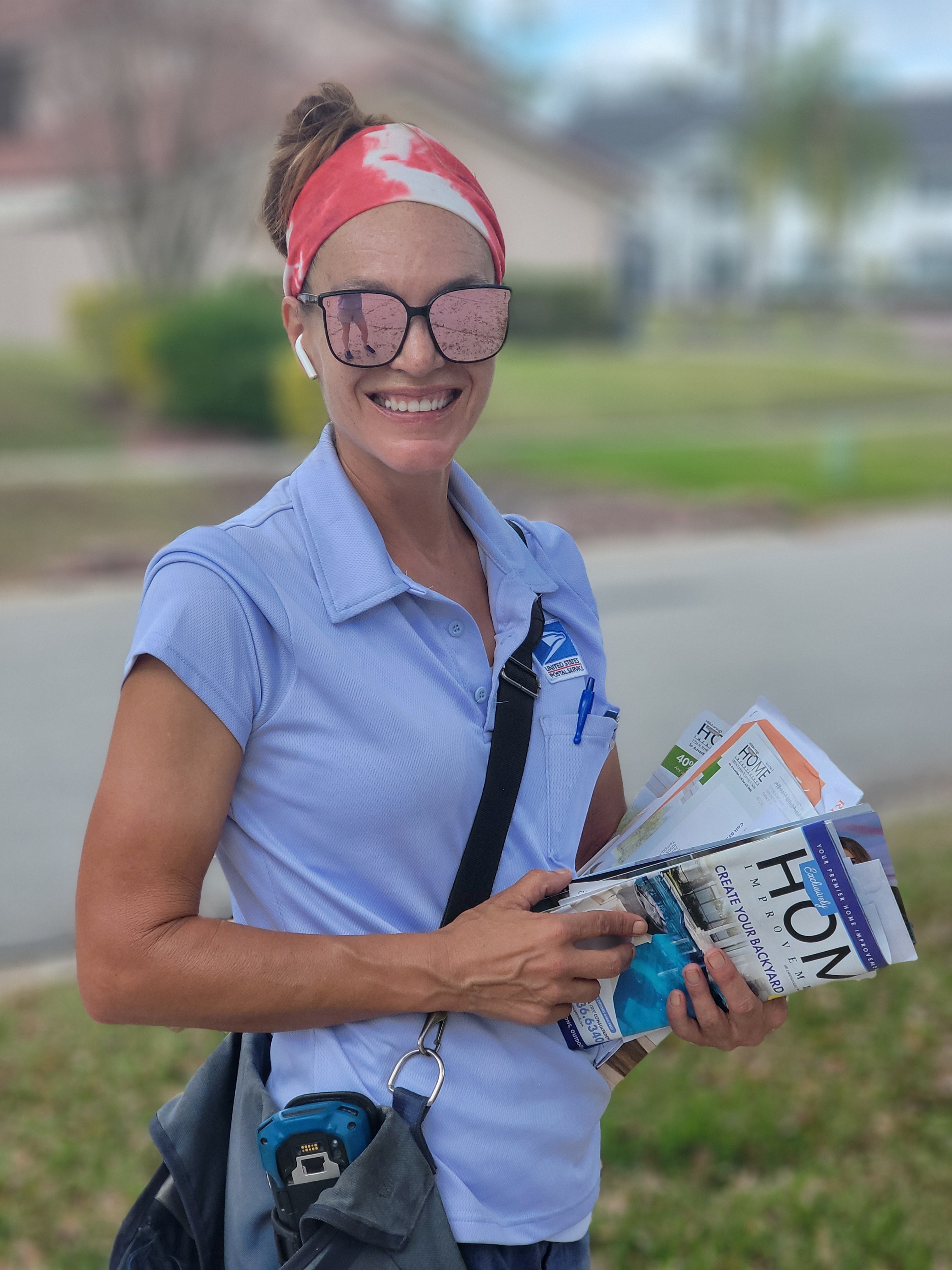 Darci delivers kindness along with the daily mail